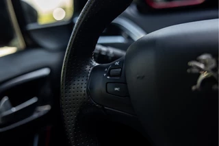 Peugeot 2008 1.2 PureTech GT-line  | Distributie riem V.V. | Carplay | Parkeersens. / 36