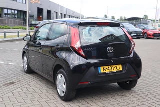 Toyota Aygo FUN 5-DEURS AIRCO NL-AUTO EL-RAMEN BLUETOOTH DEALER-ONDERHOUDEN / 4