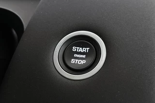 Land Rover Discovery Sport P300e 1.5 S / 45