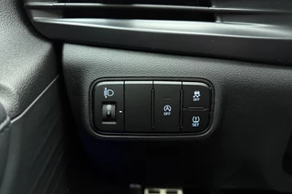 Hyundai Bayon 1.0 T-GDI 100pk Comfort | Navigatie via APP | Airco | Camera | Cruise control | Lichtmetalen velgen | Parkeersensoren / 21