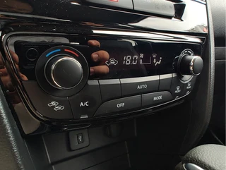 Suzuki Vitara 1.5 HYBRID STYLE AUTOMAAT  Adaptive Cruise | Dodehoeksensoren | Keyless / 17