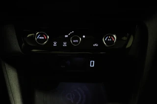 Opel Corsa 1.2 Turbo GS | INFOTAINMENT PACK | DAB | APPLE | NAVI | CAMERA | 16" / 38