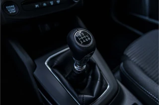 Ford Focus Wagon 1.0 EcoBoost Hybrid Titanium  | Carplay | Cruise | NL Auto / 24