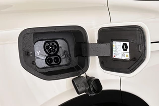 Voyah Courage Business Edition 80 kWh / 35