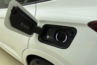 Opel Grandland 1.6 Turbo Plug-In Hybrid 300PK 4x4 GSe | Adaptive Cruise Control | 360° Camera | Stoelverwarming | Elektrische achterklep | Alcantara Bekleding | Camera | 19'' LM Velgen / 20
