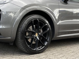 Porsche Cayenne Coupé 3.0 E-Hybrid | Panoramadak | Bose | Luchtvering | / 18