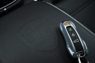 Porsche Cayenne Coupé 4.0 Turbo E-Hybrid GT  Burmester PDCC Carbon HUD ACC 360 / 27