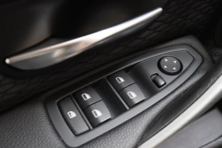 BMW 4 Serie Gran Coupé 420i Executive M Sport Pakket Automaat  / Navigatie / Trekhaak / Xenon / Parkeersensoren / 18 Inch / Climate Control / Bluetooth / Shadow Line / Lichtpakket / Cruise Control / 26