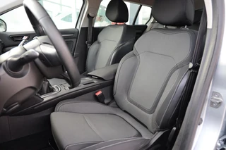 Renault Megane Estate 1.3 TCe 140 Equilibre|Navi|Cruise|PDC|Airco| / 8