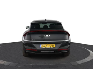 Kia EV6 Light Edition 63 kWh - SOH 99,7%  - Navigatie - Adaptive Cruise Control - Stoel/Stuur verwarming - Apple Carplay/Android Auto - Fabrieksgarantie tot 02-2032 / 7