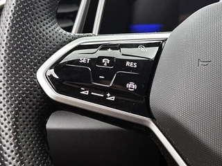 Volkswagen T-Roc 1.0 TSI R-Line | Camera | Adaptive Cruise | Stoelverwarming | CarPlay / 18