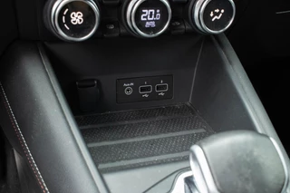 Renault Captur 1.6 E-Tech PHEV 160 RS Line|Stoelverwarming|360 Camera| / 39