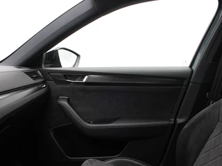 Škoda Superb 1.4 TSi 218 Pk iV Sportline Business | Panoramadak | Adaptive Cruise | Stuur/Stoel Verwarming | CarPlay | 19 Inch | 89.796 Km !! / 36