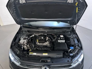 Volkswagen Polo 1.0 TSI Life Business Camera Stoelverwarming Navigatie App-Connect DAB+ / 17