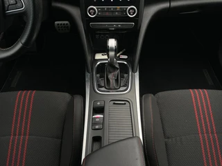 Renault Mégane 1.6 E-Tech Plug-In Hybrid 160 R.S. Line | Camera | PDC | Keyless | / 23