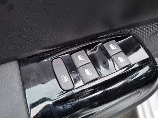 Citroen C3 1.2 Shine Clima/Nav/Cam/LMV / 24