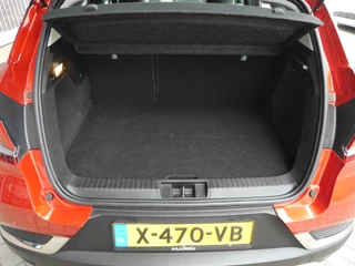 Renault Captur 1.6 E-Tech Plug-in Hybrid 160 Intens | Panorama dak | Achteruitrijcamera | Lichtmetalen velgen | Navigatie | Cruise control | Stoelverwarming | / 12