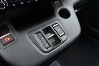 Citroen ë-Berlingo Live 50 kWh 100% Elektrisch | 5 Persoons | DAB Radio | Geen kilometers | Parkeersensoren | Mistlampen | Licht en regensensor | Armsteun / 22