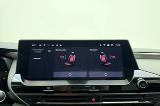 Citroen C5 X 1.6 Plug-in Hybrid 225 Shine Automaat | Navigatie | Stoel & Stuurverwarming | Keyless | Lederen bekleding | Massage stoelen | Extra getint glas | Camera / 25