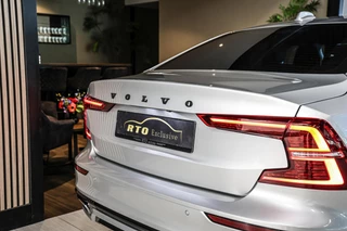 Volvo S60 2.0 B4 R-Design|H&K|Leer|Trekhaak|Carplay|ACC|ECC| / 19