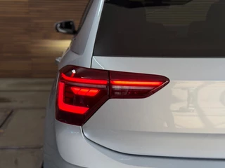 Volkswagen Polo 1.0 TSI R-Line | 110PK | IQ.Drive pakket | Virtual | Full LED Matrix Beam | Camera | Discover Pro | Clima |Ambient / 31