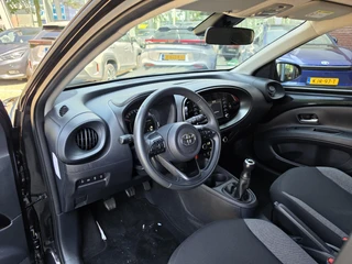 Toyota Aygo X 1.0 VVT-i MT first AD-CRUISE APPLE/ANDROID DONKERE RAMEN LM-VELGEN DAB+ NL-AUTO / 10