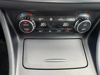 Mercedes-Benz GLA 200 Ambition Dealeronderhouden - Originele Trekhaak / 21