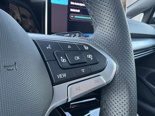 Volkswagen Golf 1.5 eHybrid GTE / 5JR Garantie / Pano / Leer / Trekhaak / Matrix / Keyless / DCC / HUD / 26