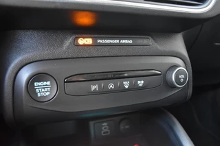 Ford Focus Wagon 1.0 EcoBoost Hybrid Titanium / 22