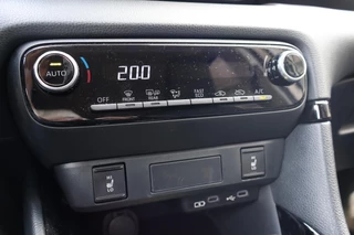 Toyota Yaris 1.5 HYBRID 115 STYLE PARK-SENSOREN BLIND-SPOT LM-VELGEN PRIVACY-GLASS LED-PAKKET AD-CRUISE APPLE/ANDROID / 21
