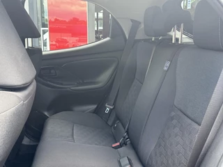 Toyota Yaris 1.5 Hybrid 115 First Edition CLIMA APPLE/ANDROID AD-CRUISE CAMERA BLUETOOTH / 8
