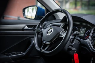 Volkswagen T-Roc 1.5 TSI Sport Autom. | Navi | PDC | Cruise controle | Trekhaak / 54