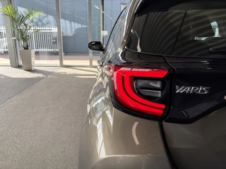 Toyota Yaris 1 .5 Hybrid Dynamic 5-drs. CAMERA/KEYLESS/NAVI/CARPLAY/16INCH / 54