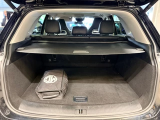 MG EHS 1.5 TGDI Luxury PHEV / automaat / 360camera / Leder/ carplay / Panorama-dak / 19