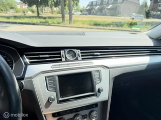 Volkswagen Passat 1.4 TSI Comfortline|Navigatie|NL|124DKM|Climate|Led| / 20