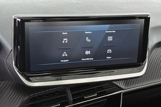 Peugeot 208 1.2 PureTech 100 Style / 12