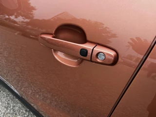 Toyota Aygo X Hybrid 115 envy STOELVERWARMING PARK-SENSOR APPLE/ANDROID KEYLESS / 24