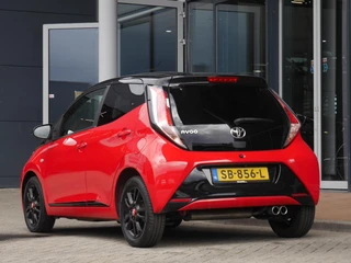 Toyota Aygo 1.0 VVT-i x-cite | Achteruitrijcamera | Airco | 5 Deurs | Lichtmetalen velgen | Led dagrijverlichting | Apple Carplay/Android Auto | Elektrische ramen voor / 7