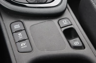 Toyota Yaris 1.5 HYBRID 115 STYLE STOEL-STUUR VERW. DODEHOEK LED KOPLAMPEN KEYLESS PARK.SENSOREN V+A / 33