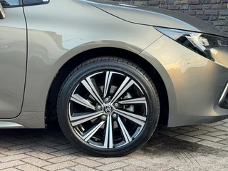 Toyota Corolla 1.8 HYBRID Automaat Navi Camera Trekhaak ACC / 13