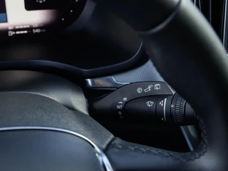 Volvo V60 T6 Plug-in Hybrid 350PK AWD Plus Dark / 22