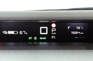 Citroen Ë-C3 Plus 113pk 44 kWh SOH 100% Airco Apple CarPlay / 11
