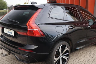 Volvo XC60 T6 Recharge AWD Plus Dark | Stoelverwarming | Trekhaak |  Parkeercamera | Panoramadak  | Longe Range | Pilot Assist | BLIS | Leder | Glossy Black | Keyless / 14