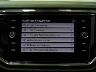 Volkswagen T-Roc 1.5 TSI Sport NAVI/CAMERA/VIRTUAL/LED/TREKH./17"LMV! / 15