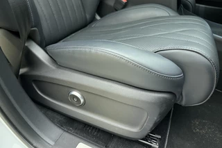 Omoda 9 1.5T-GDi SHS-P Premium 5p | €5.000 demo voordeel! | Panorama Schuif/kanteldak | Massagestoelen | Stoel & Stuurverwarming | AWD | Lederen bekleding | 7 jaar garantie!! / 16