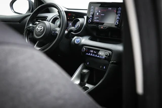Toyota Yaris 1.5 Hybrid Dynamic | STOELVERWARMING  LED | CIMA | DAB  | APPLE | CAMERA / 12