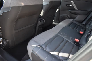 Citroën C4 130 EAT8 Shine  | Automaat | Navigatie | Airconditioning ECC | Camera achter |  Parkeersensoren voor en achter | Carplay & Android Auto | Isofix | Cruise Control | Advanced Comfortstoelen | Hydraulic Cushions | Zeer Compleet!!! / 13