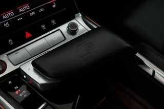 Audi e-tron Sportback S quattro 503pk 95 kWh SOH 93% Panoramadak Trekhaak Leder Matrix LED B&O Memory Keyless Navigatie / 48