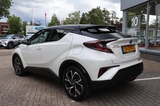 Toyota C-HR 1.8 HYBRID STYLE / 2