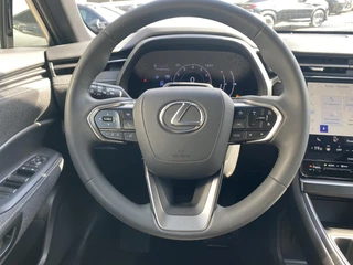 Lexus LBX 1.5 2WD / 31